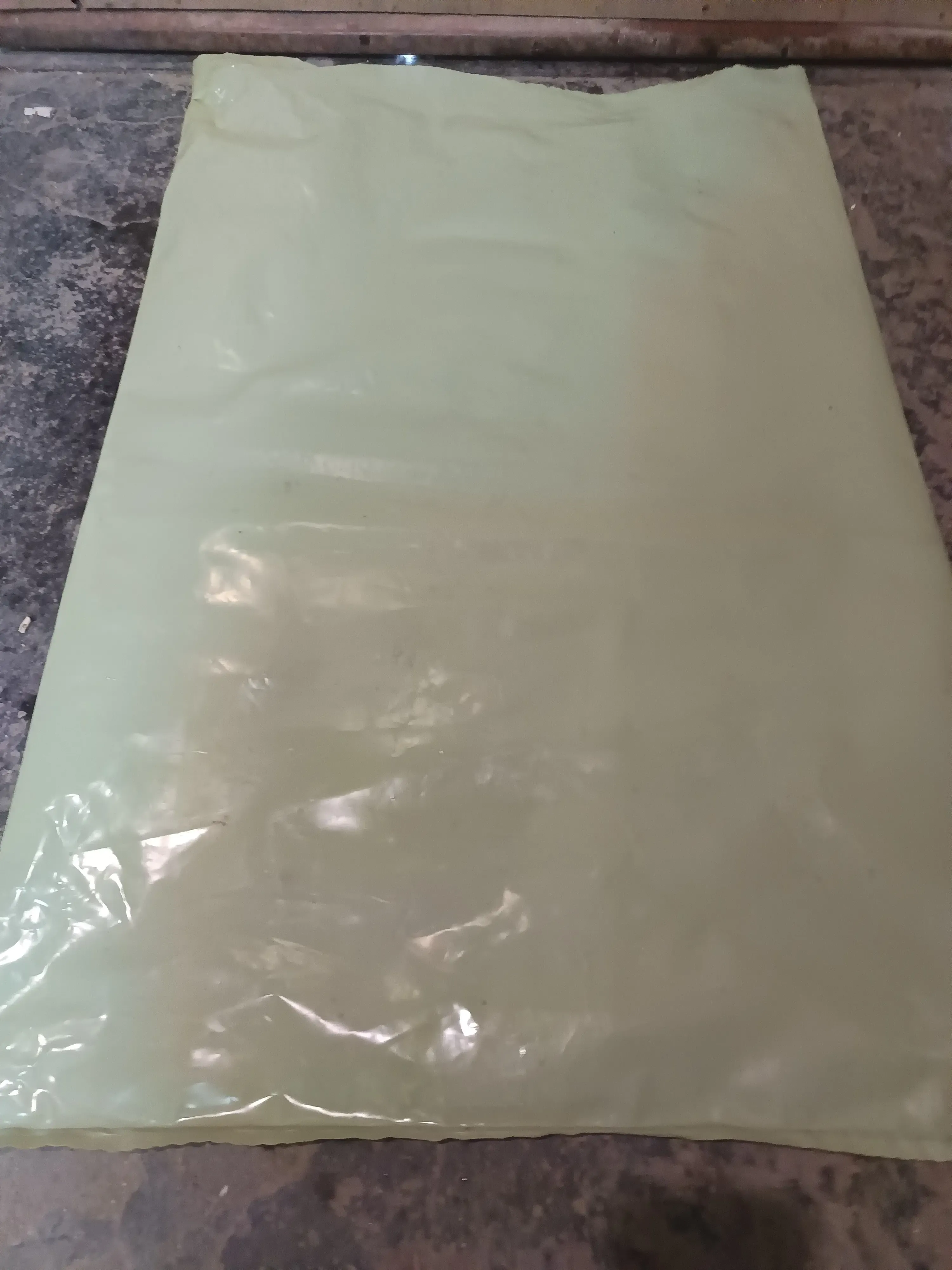 A large 60-liter containment sack